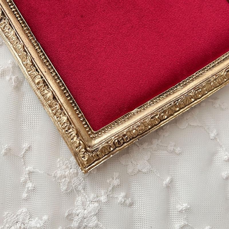 Classical Photo Frame Jewelry Showcase Flannel Lined Resin Construction Earring Necklace Holder For Home Retail Use