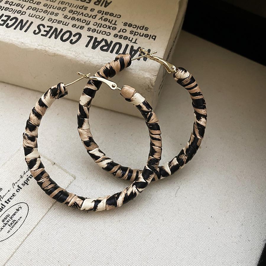 European and American retro autumn and winter geometric leather leopard print earrings light luxury stud earrings personality temperament earrings