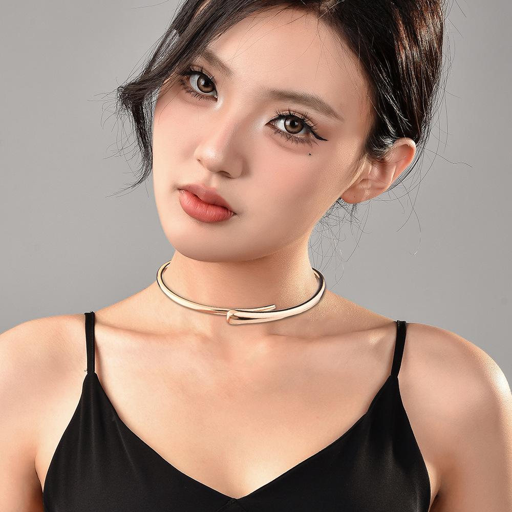 Personalized Geometric Metal Smooth Open Collar Spanish Cold Wind Temperament Collarbone Chain Necklace