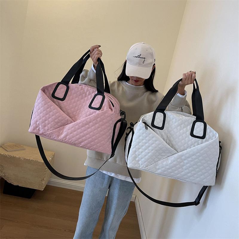 New travel bag Rhombus short-distance business trip duffel bag dry and wet separation maternity accommodation boarding fitness storage large bag