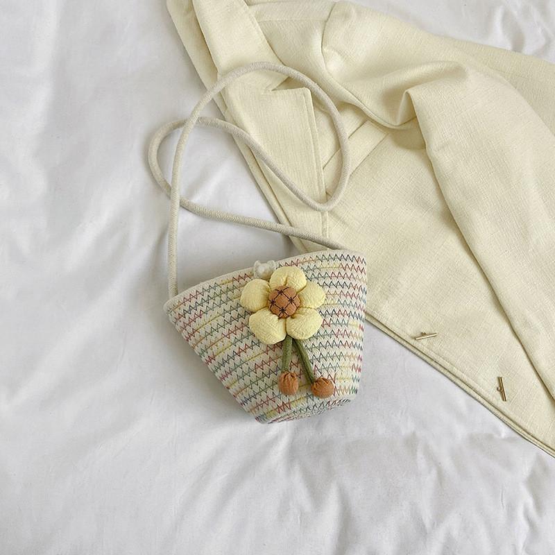 Fashionable Women's Bucket Bag With Adorable Floral Patterns Ideal For Daily Outfits