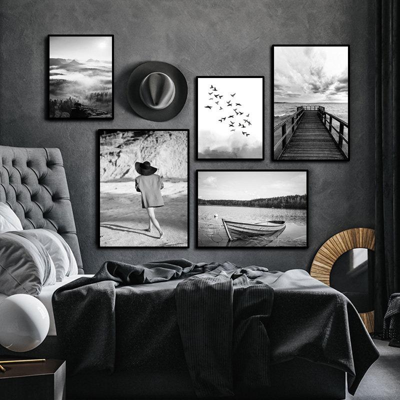 Träbro Landskap Flicka Fåglar Svart Vit Konstaffisch Träd Skog Surf Natur Bildtryck Skandinavisk väggdekor HD0134
