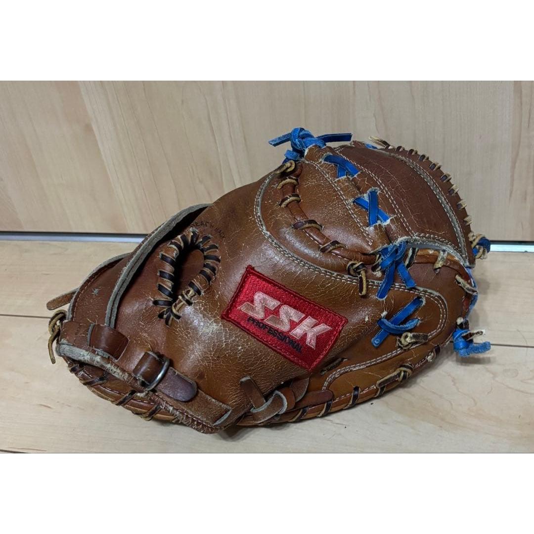 Used SSK Brown Soft ball catching mitt