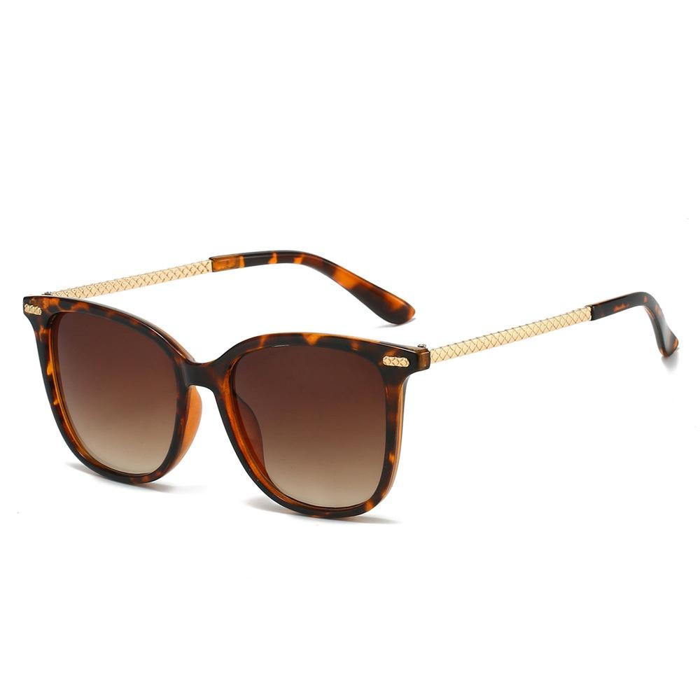 Luxury Retro Square Women Sunglasses Gradient Lens UV400 Protection Contrast Metal Temple Trendy Design