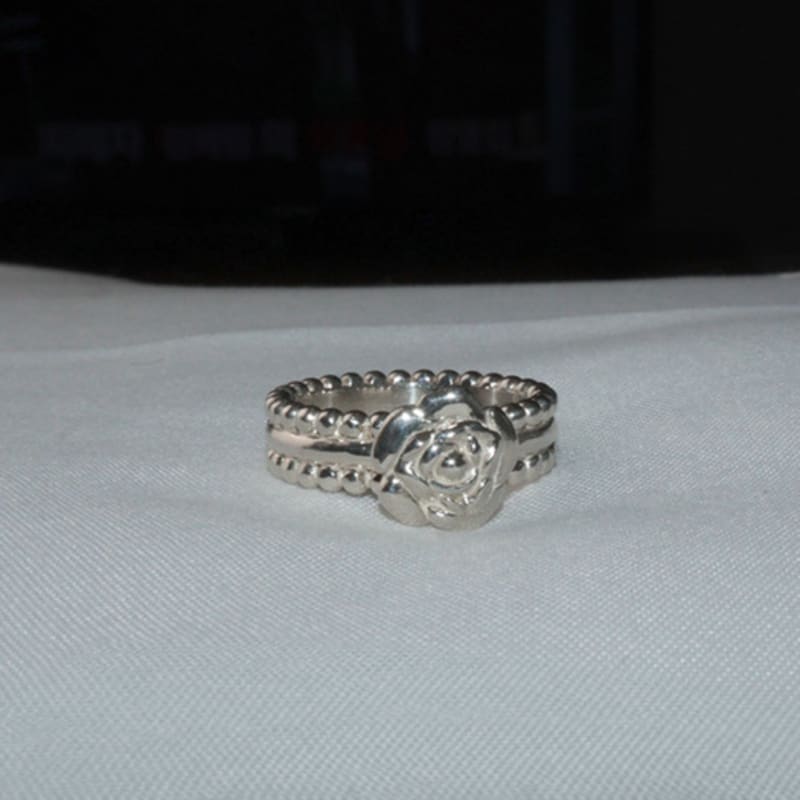 LOASI Lovely Rose. Double Side Dot Ring