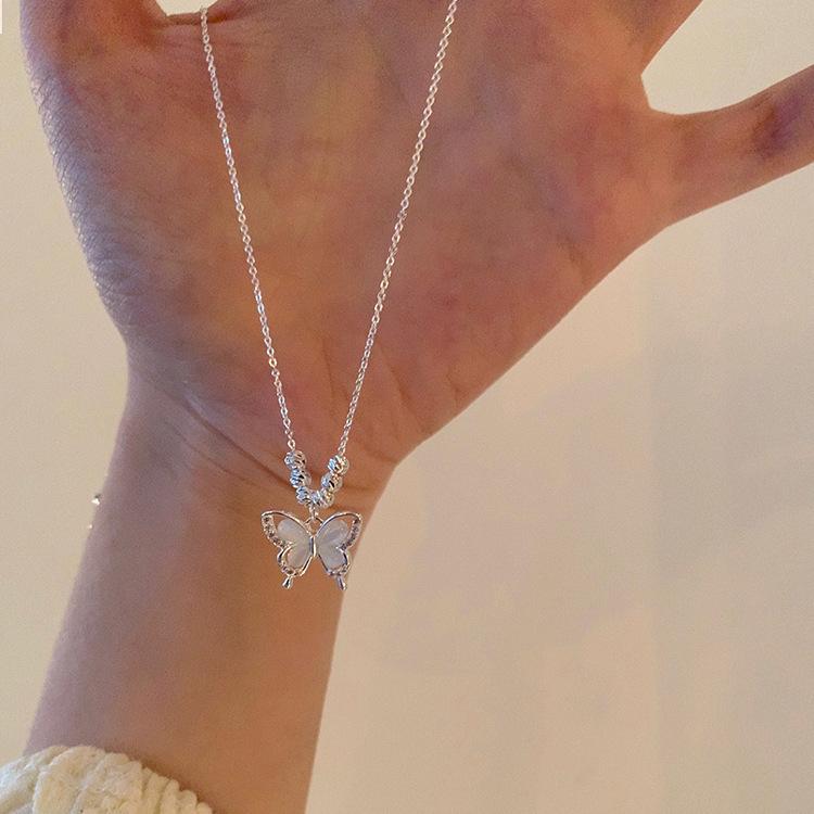 Crystal Butterfly Charms Woman Necklace Girls Alloy Rhinestone Chain Necklace Chokers Gifts For Friends