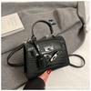 2025 spring and summer model, lock one shoulder messenger bag, burst retro high-end alligator pattern, portable commuter Kelly bag.