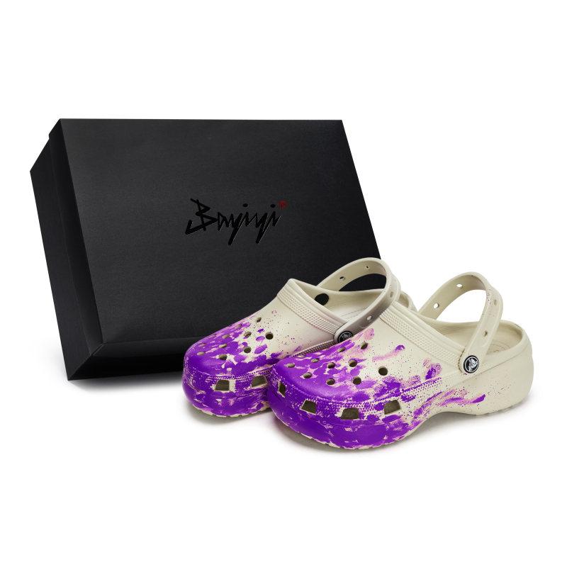 

Crocs Classic Platform Clog 811 Manufacturing Winding Scene Special Shoe Box Fluid Splash Ink Hole Shoes Women s Bone White Purple 37-38