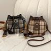 Damentasche Bucket Bag Nischen-Umhängetasche im ausländischen Stil Wollkarierte Bucket Bag Modische, vielseitige Umhängetasche