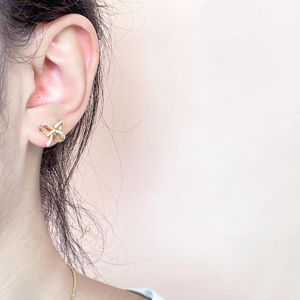 18k Gold-Plated Bow Pendant Necklace & Moissanite Earring Set