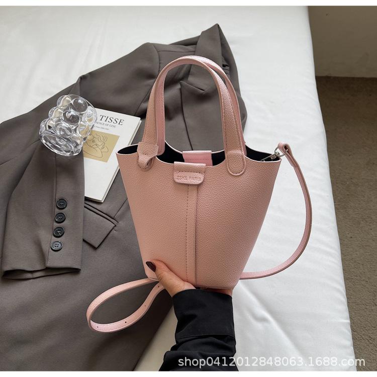 Litchi Pattern Foreign Gas Bucket Bag 2025 New Popular Handbag High-end Shoulder Bag Fashionable Commuter Messenger Bag