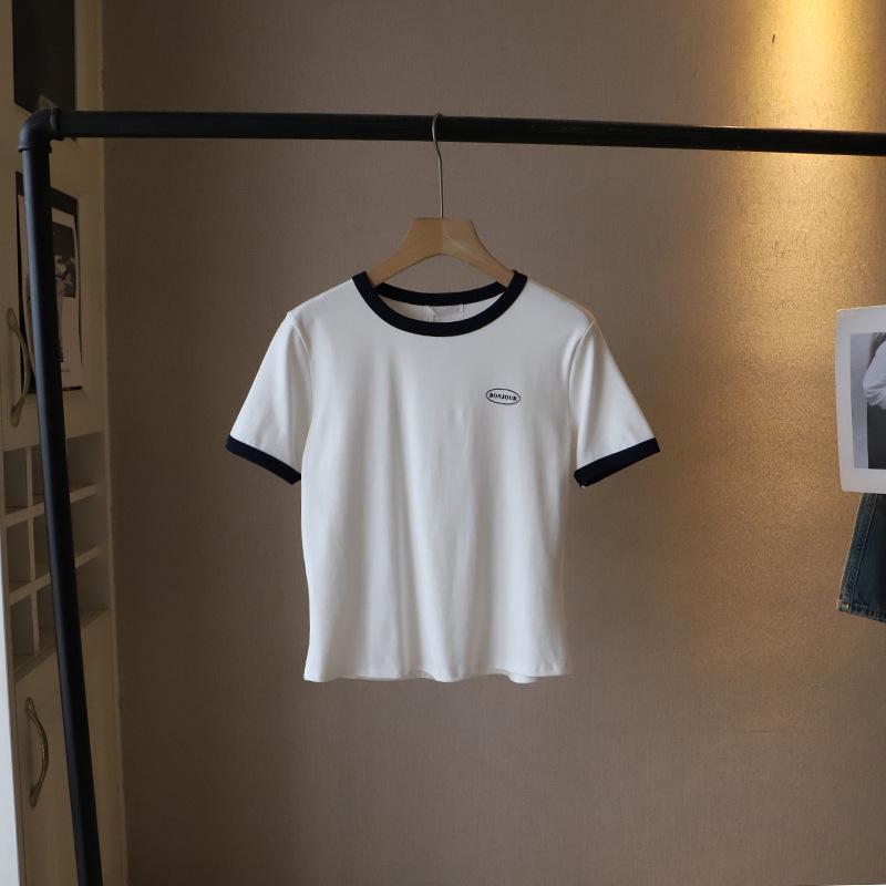 

[Би Чжэн] Лето 2025 Женская корейская футболка с цветными блоками и надписью, с круглым вырезом, приталенная 3510 One Size белый