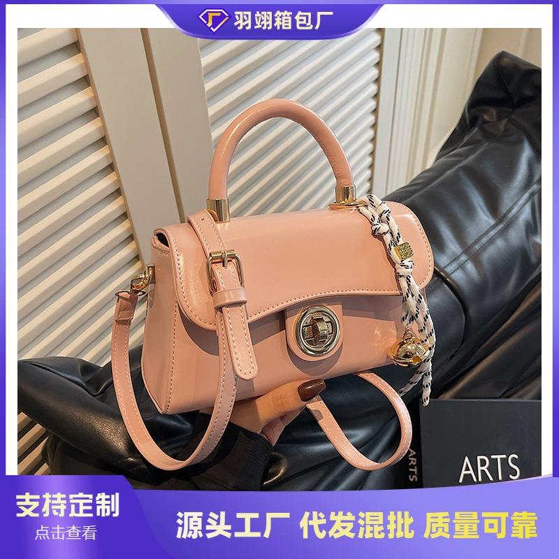 Small bag women's spring and summer versatile new fashion shoulder messenger bag women's portable small square bag