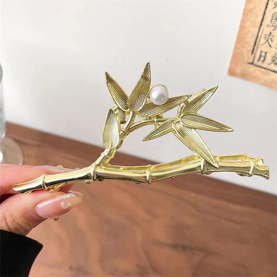 Brand new fashionable high-end alloy bamboo grab clip women's simple pearl back head shark clip hair clip hair accessories