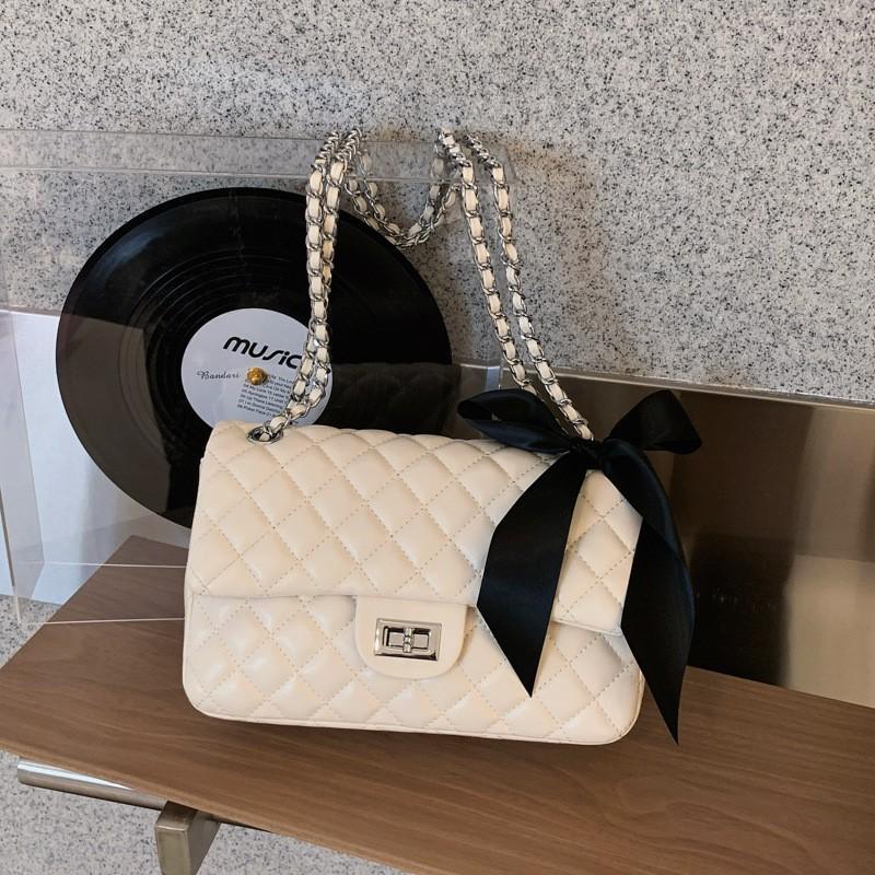 

Simple Textured Shoulder Bag Women s 2026 New Fashionable Diamond-grid Chain Small Square Light Commuting Cross-body