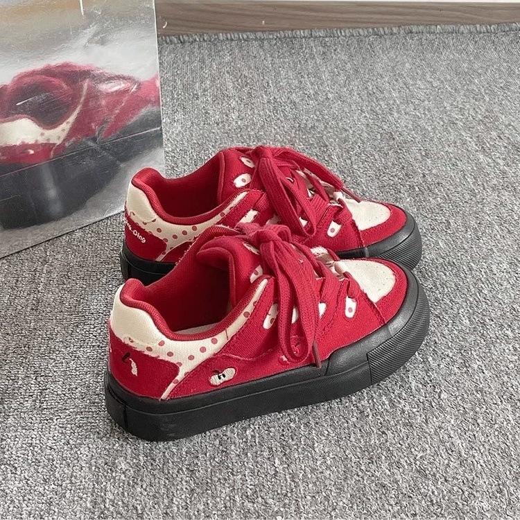 Casual board shoes women's shoes cute puppy bread shoes women's new spring and summer outer wear platform white shoes women