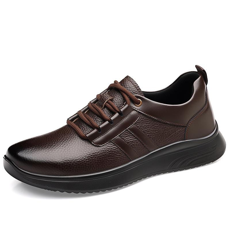 

Кожаная обувь мужская 2025 новая первый слой коровьей кожи повседневная обувь мягкая подошва кожаная модная мужская обувь легкая обувь для папы среднего возраста 44