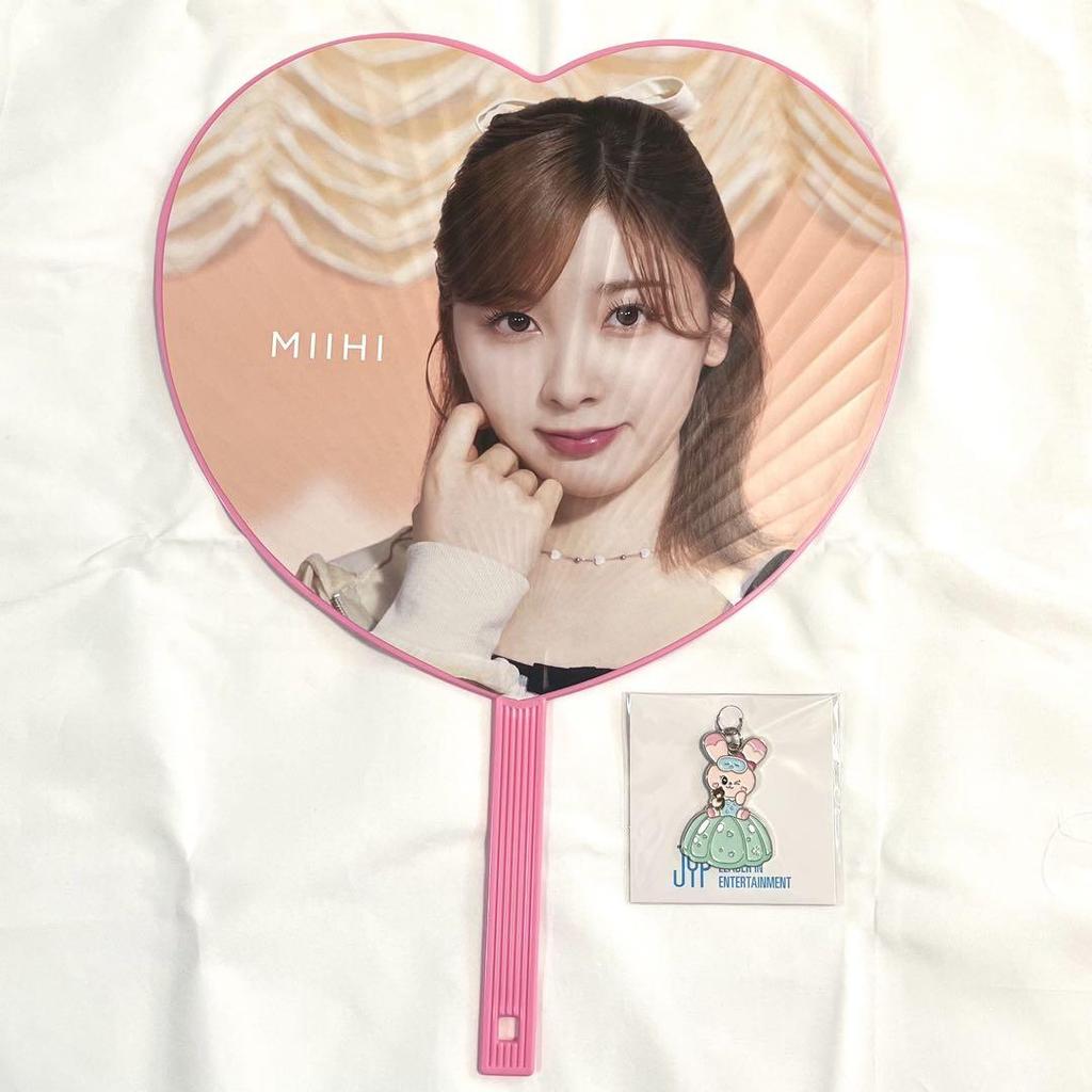 [USED] NiziU Miihi Heart Fan