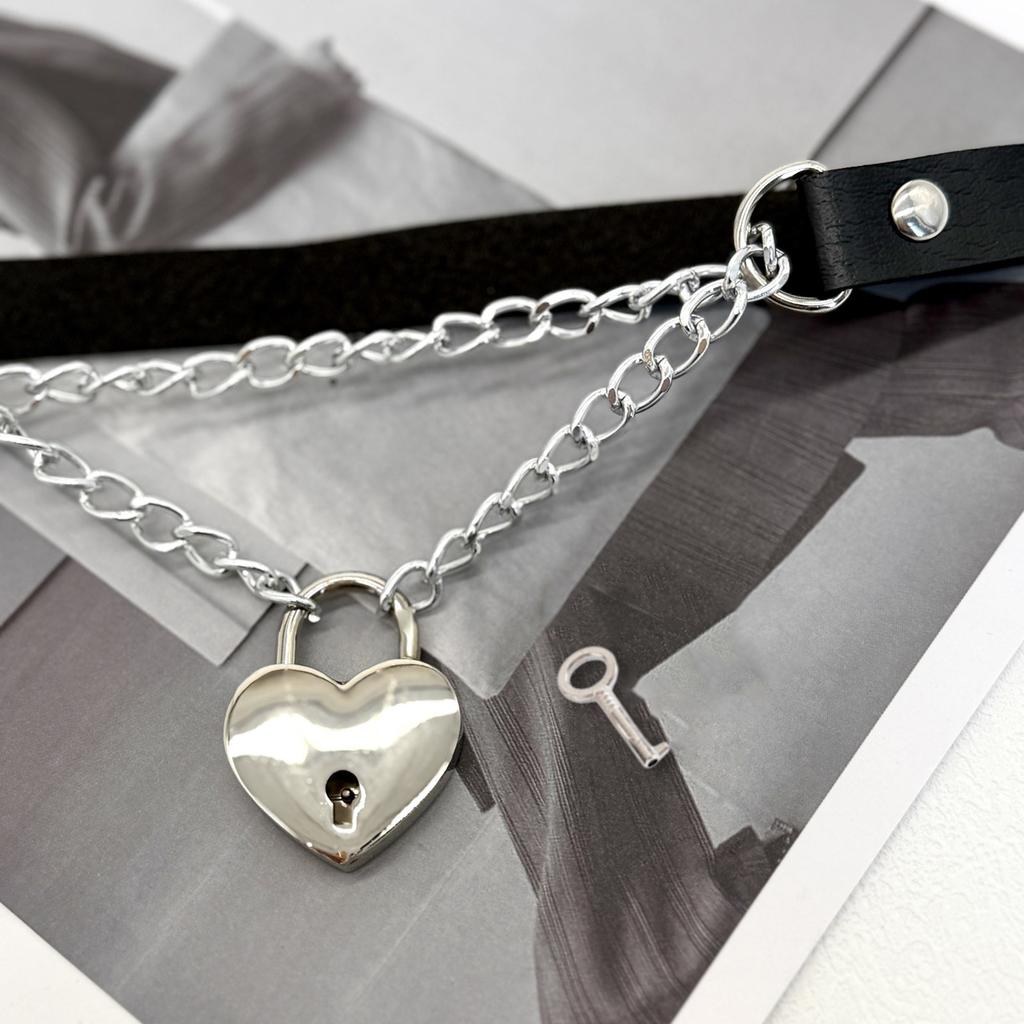 Women Black PU Leather Necklace with Padlock Heart Charm Necklace Adjustable Chain Necklace Leather Texture for Daily