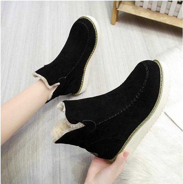 Women's Plus Size Thick-Soled Winter Ankle Boots: Warm, Solid Color, Slip-On Style