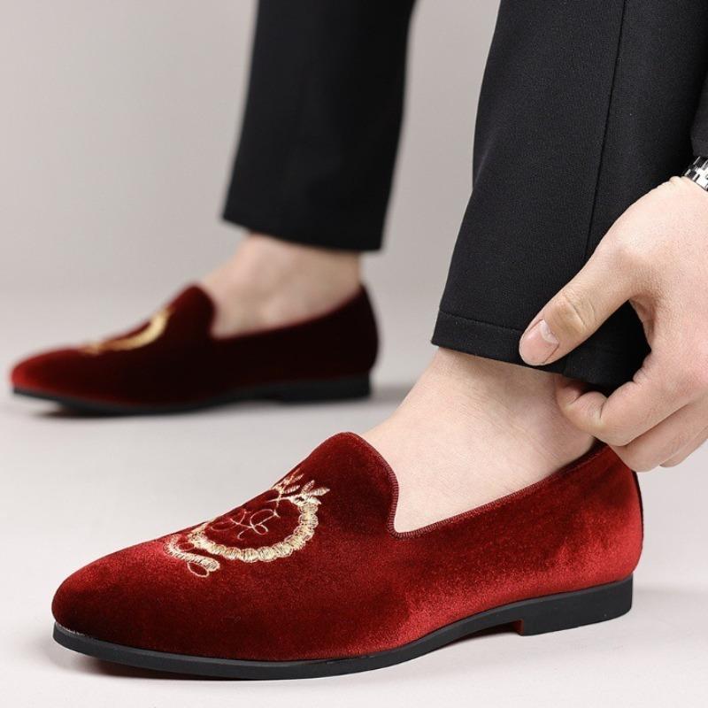 Luksusowe Mokasyny Projektanckie Zamszowa Skóra Haft Casualowe Buty Szpiczasty Nosek Buty Wizytowe Buty Ślubne dla Mężczyzn Mokasyny Duży Rozmiar