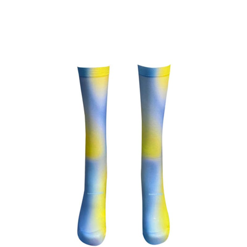 

Романтичные тигровые носки до колена с желе-бобами и черникой Free