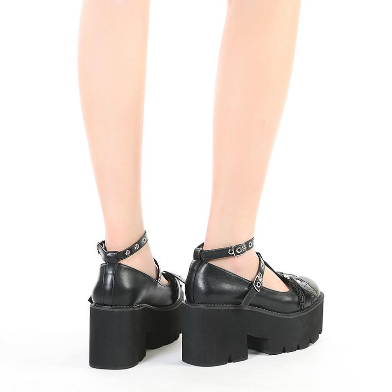 Fashion 8cm Women's Vulcanize Shoes with Love Heart Buckle and Cross Strap Cutout, Thick Platform Heel Mary Jane Shoes