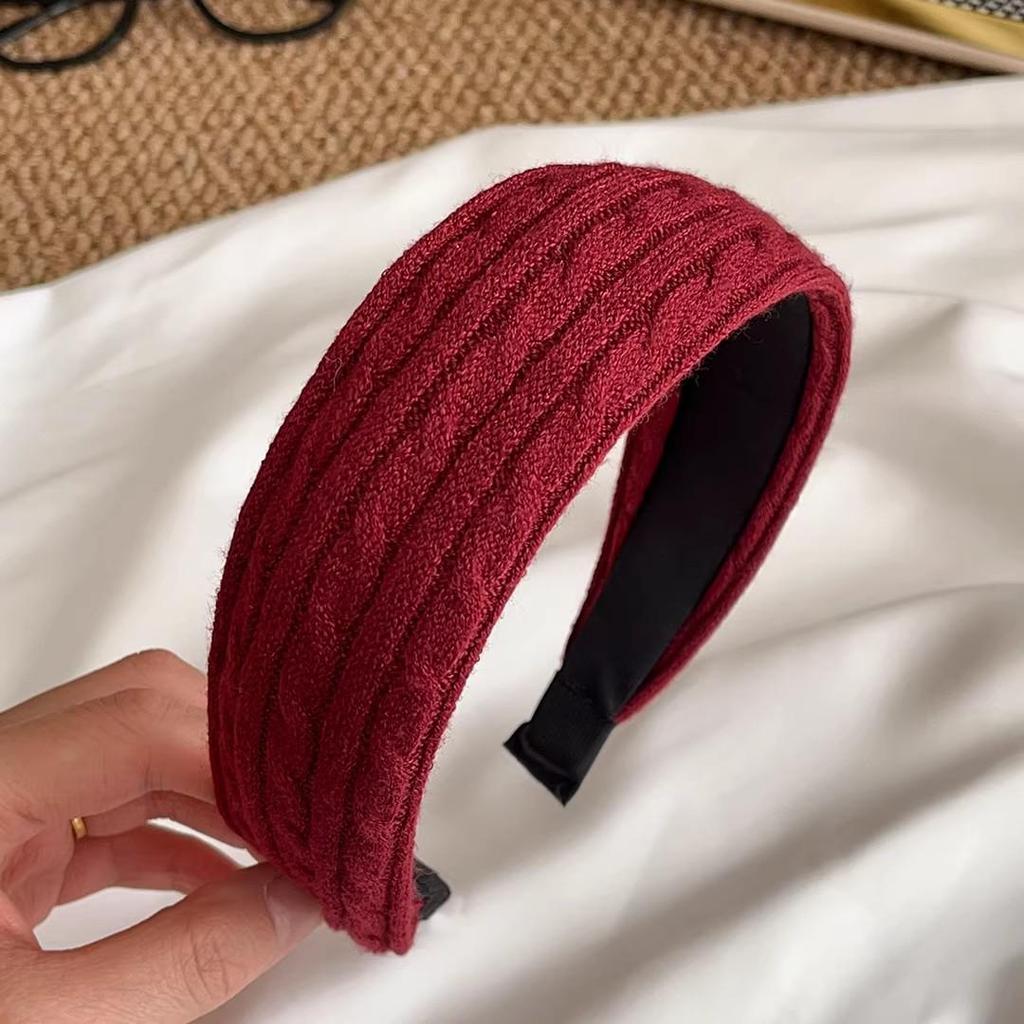High-End Retro Velvet Red Headband for Women - 2026 Winter Fashion Hair Accessory