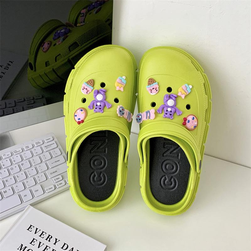 Hole shoes women's 2025 new women's muffin platform beach shoes student bag head wearing sandals
