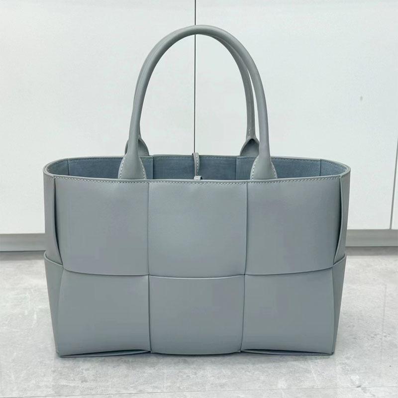2024 Frühjahr/Sommer Echtleder Große Kapazität Sechs-Gitter Tote: Tragbare Umhängetasche