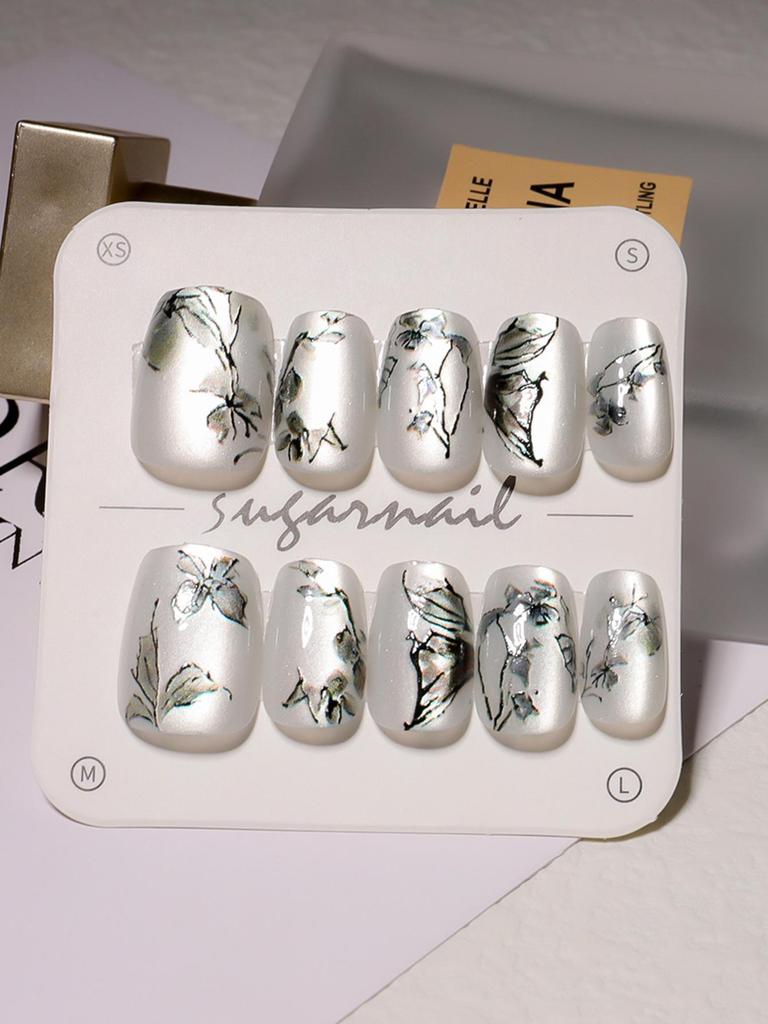 Butterfly & Cat Eye Wearable Nail Kit - Cute Short Manicure Pieces