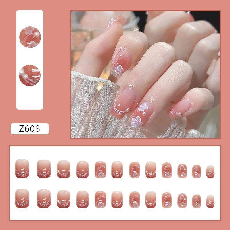 

Diamond Simple Pure Desire French Blush Nail Art Crystal Butterfly Love Nail Art Wear Nail Piece