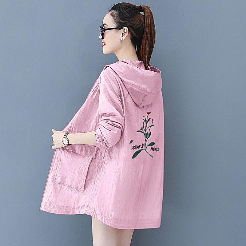 

Женская весенне-осенняя длинная ветрозащитная куртка с капюшоном, повседневная куртка большого размера, легкая свободная куртка с вышивкой 4XL