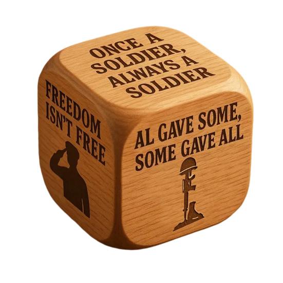 

День ветеранов Кости Ручная работа Деревянные 6 граней Кости для принятия решений Сувениры ветеранам Подарки в знак признательности для патриотичного украшения вечеринки 1pc