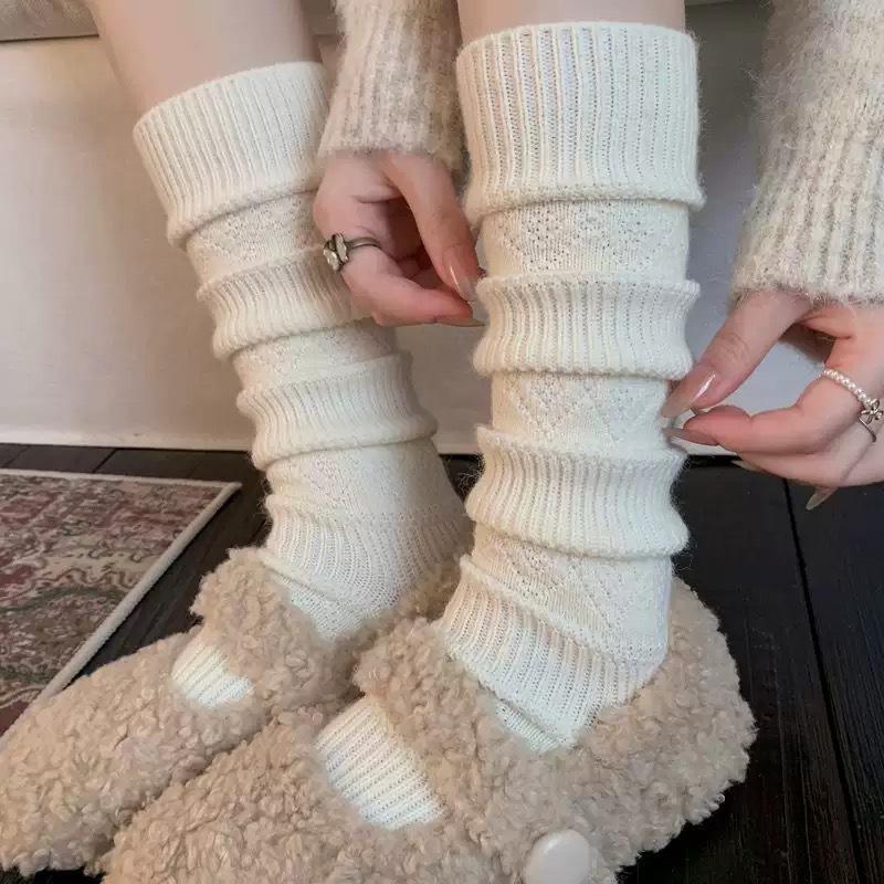 Slimming Thickened Wool Pile Socks with Diamond-patterned Texture for Women, Long and Versatile Calf Socks, Solid Color School Style Long Leg Socks