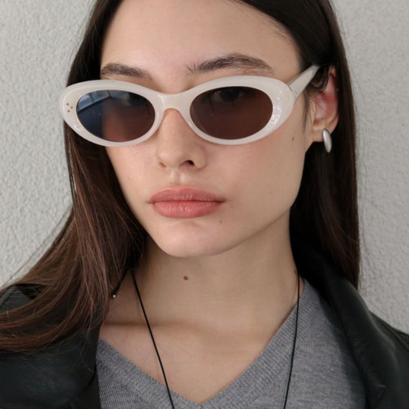 

One Brilliant Yasmin-OB567-Ivory single type