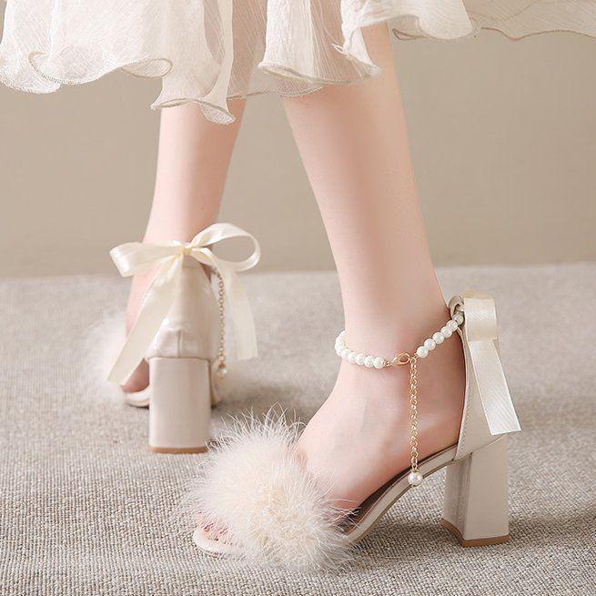 Fairy gentle fluffy sandals 2025 Internet celebrity explosion French medium heel evening breeze with skirt square head thick heel high heels