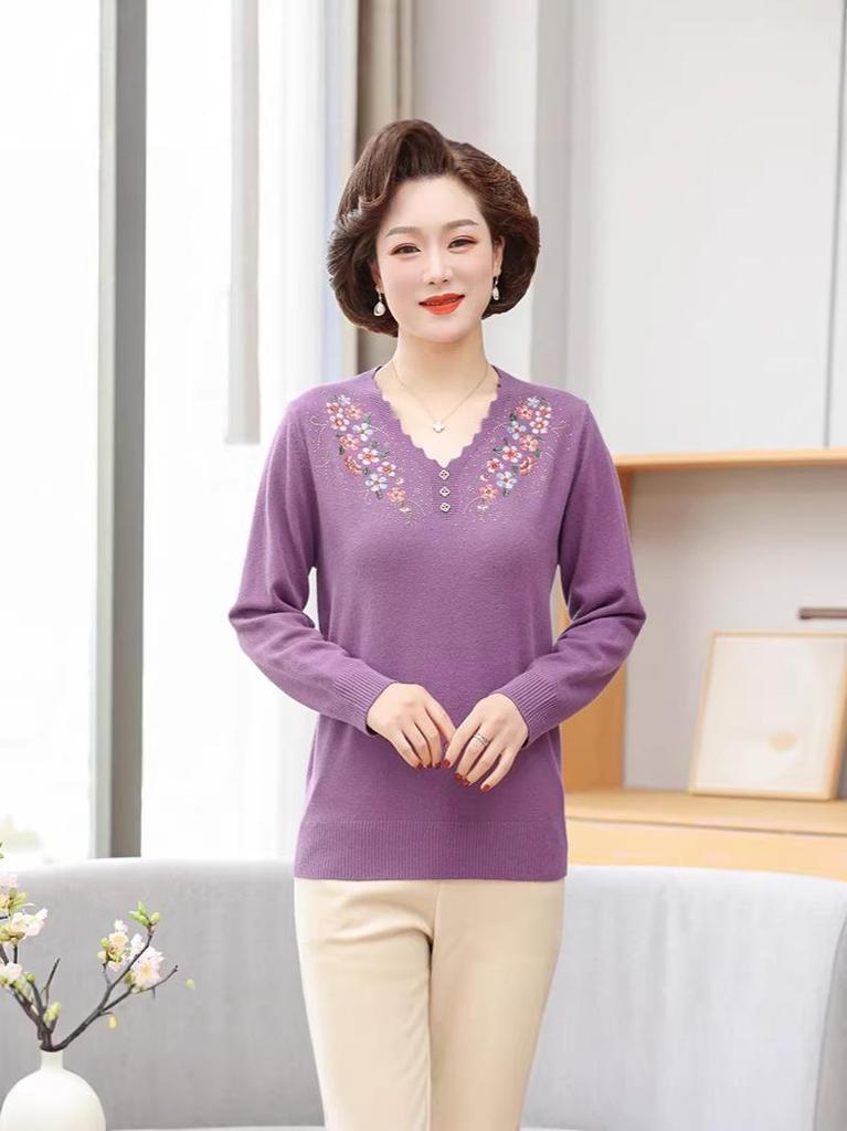Stylish Embroidered Wool Sweater for Mid-Aged & Elderly Women - Lightweight Knit T-Shirt, Perfect for Spring & Autumn