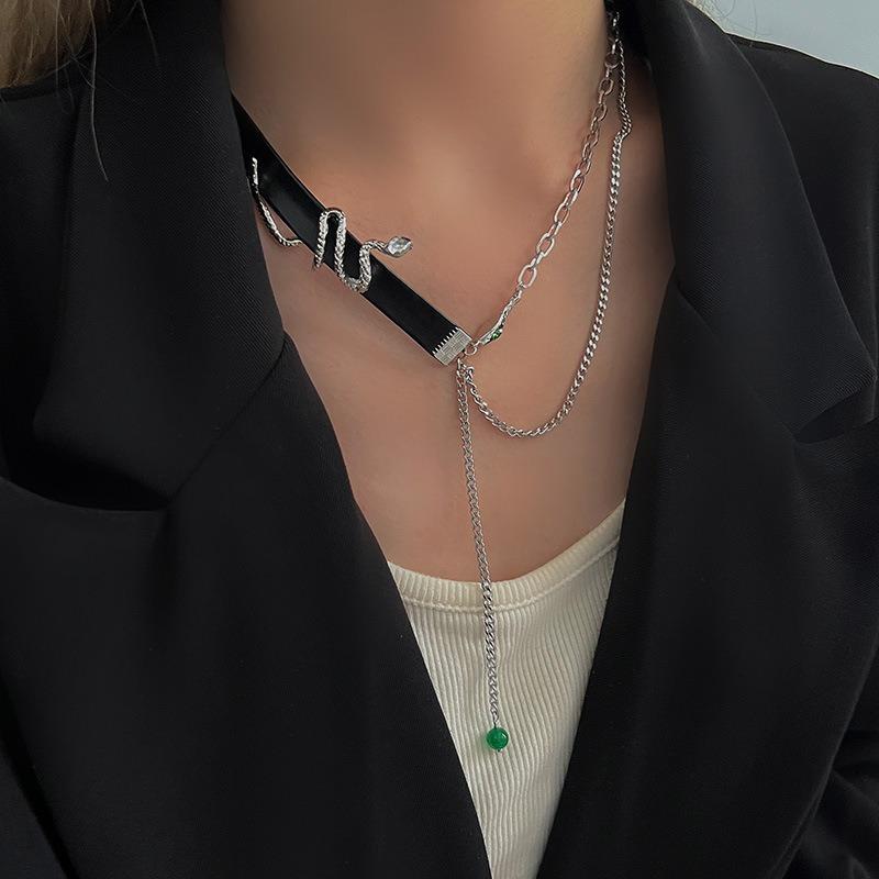 Retro Autumn and Winter Long Necklace Women's High-end Sweater Chain Niche Design Accessories