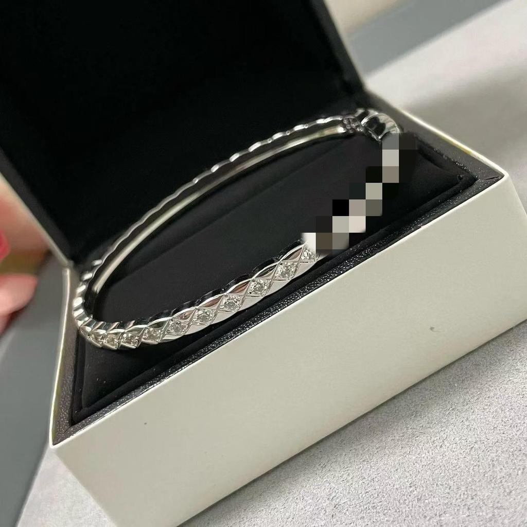 Βραχιόλι με Καρφιά σε Σχήμα Διαμαντιού, Έκδοση Argyle: Πολυτελές Φως, Μοτίβο Αστρικού Ουρανού για Άνδρες και Γυναίκες.