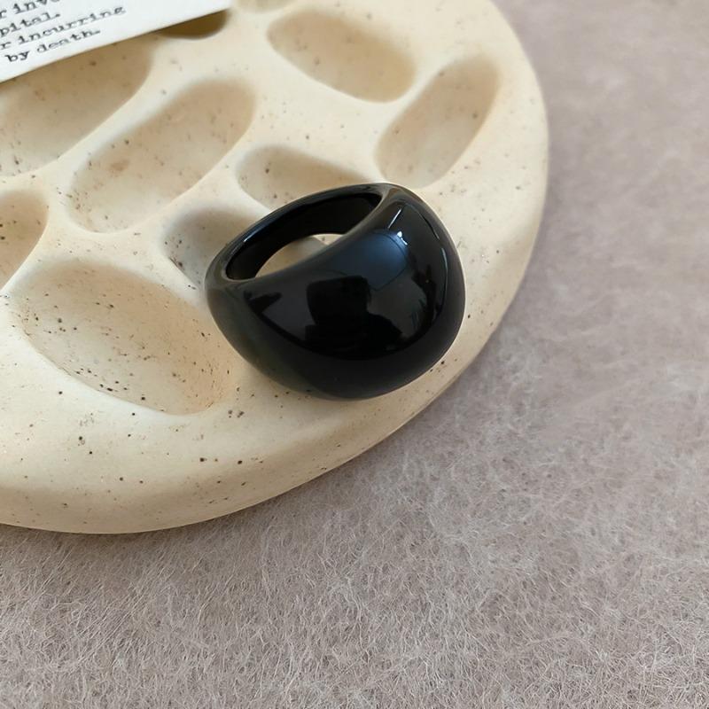 Resin geometric round ring, stylish and simple finger trigger, temperament index finger ring