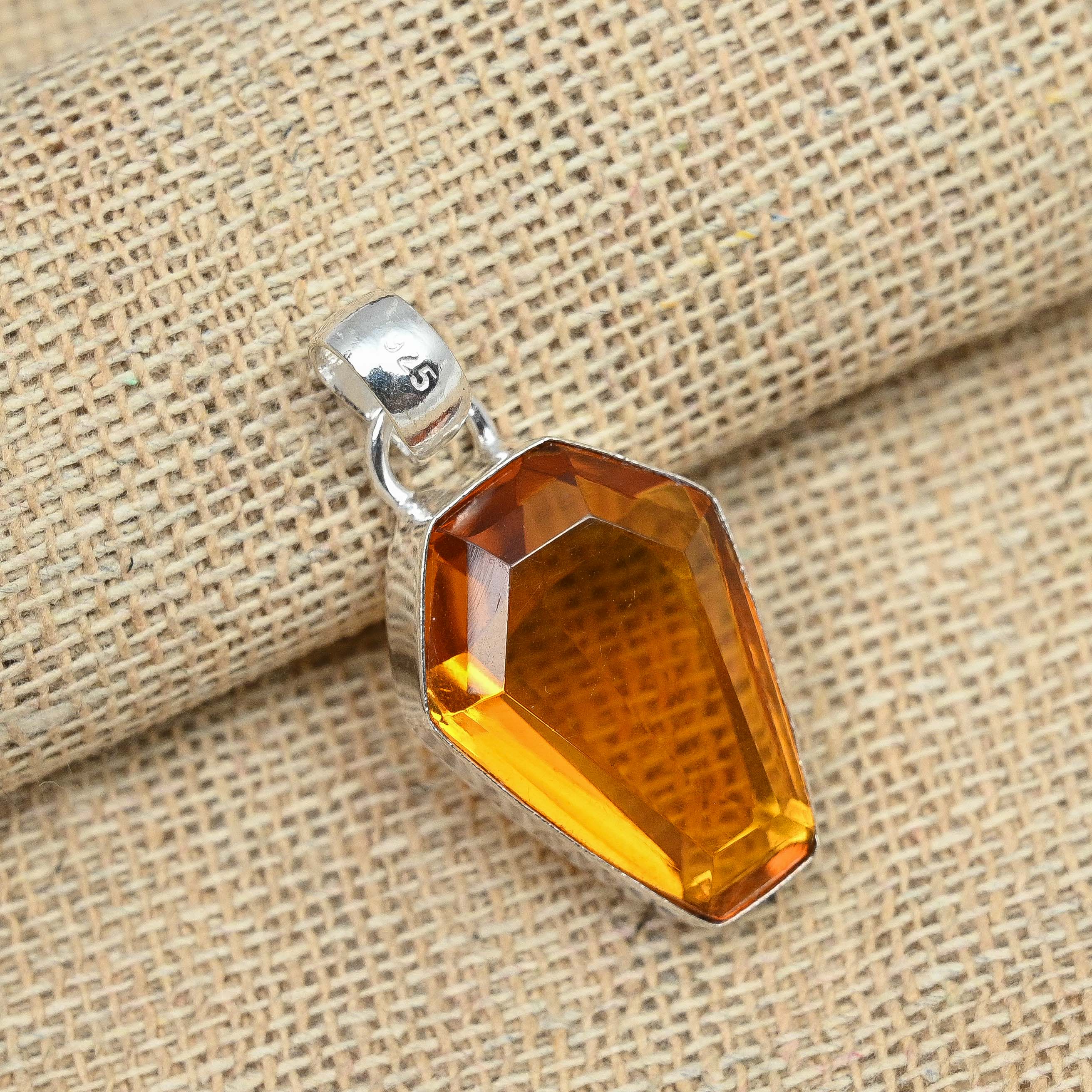 

Ювелирные изделия из драгоценного камня медовый топаз из стерлингового серебра 925 пробы, элегантный кулон ручной работы 1.57 Inches оранжевый