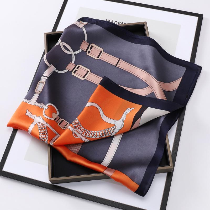 Old money style elegant matching scarf small square scarf 71cm Korean new silk scarf women's high-end sense retro versatile printing