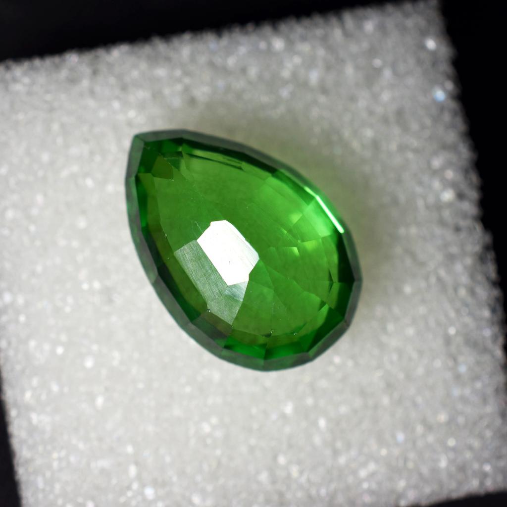 Tourmaline Verte Naturelle Pierre Précieuse Libre Taille Poire 11,70 ct Pierre de Naissance d'Octobre pour Collections de Pierres Précieuses