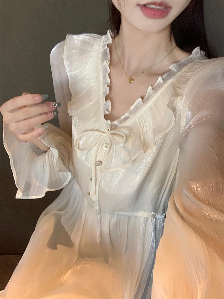 Gentle wind V-neck lace-up long-sleeved dress women's summer new French temperament thin fungus edge little white skirt