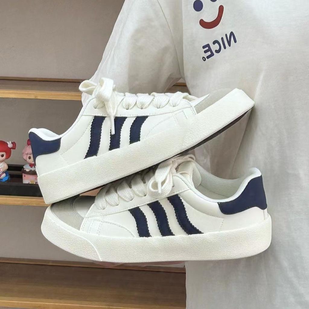 2024 Spring and Autumn New Little White Shoes Women's Hong Kong Style Academy Style Korean Edition Thick-soled Couples Comfortable Running Casual Boar