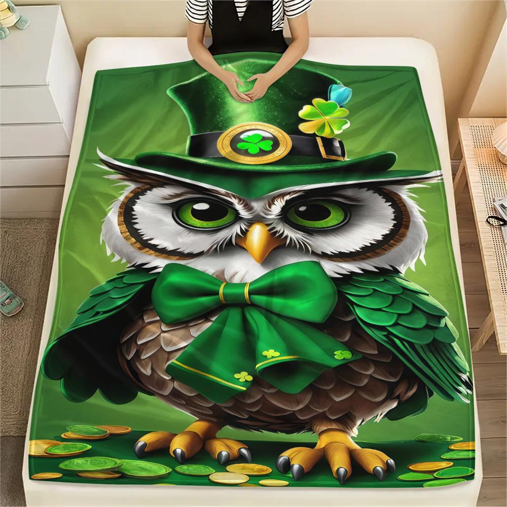 St.Patrick's Day Green clover Print Flannel Blanket,High quality Comfortable for All Seasons,Home Decor,Warmth and Comfort,Perfect for Christmas Gifts