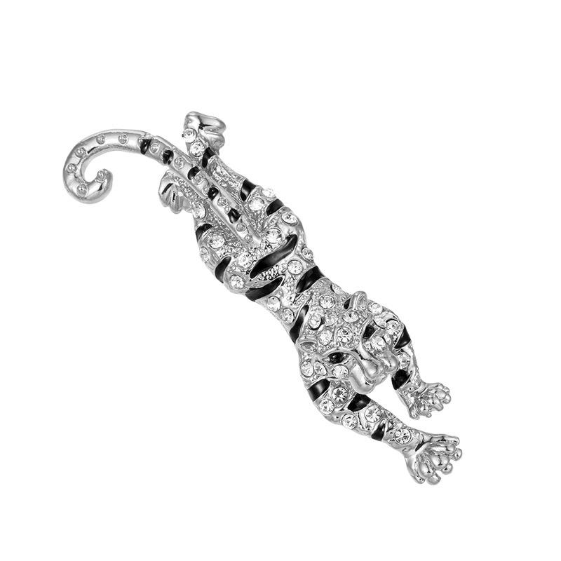 

Tiger Brooch Corsage Pin - Fashionable Metal Animal Jewelry for Suit Jackets срібний