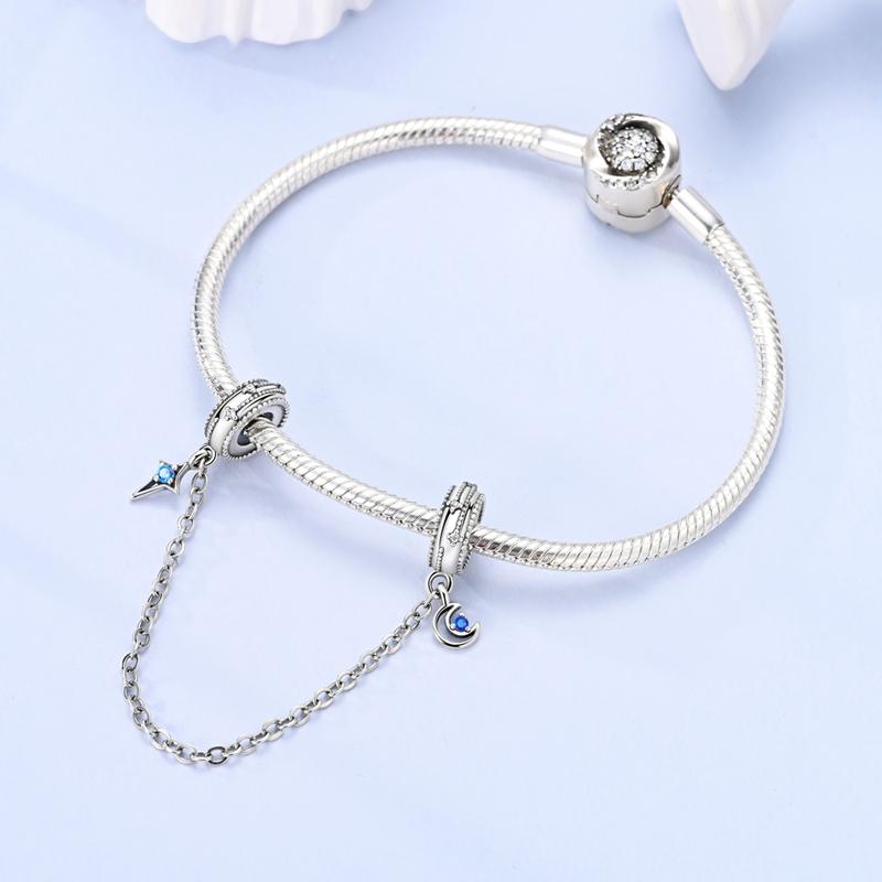 Girl New Stars Safety Chain Clip Charms Metal Key Locks Pendent Fit Original Bracelets Make Your Own Festival Accessory Elegant Fashion Beautiful