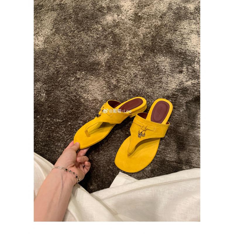 

New models can be worn outside, toe temperament herringbone clip tassel outside wear versatile low heel cool slippers women s spring and summer 39 жовтий